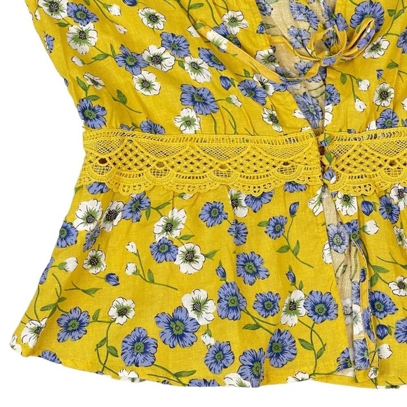 Cupcakes and Cashmere Floral Top Small Yellow Keyhole Open Back Linen Blend - Picture 12 of 16
